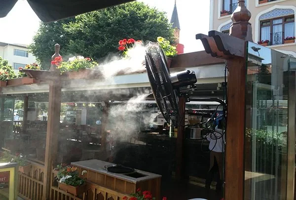 Misting İstanbul premium vantilatörlü serinletme uygulaması